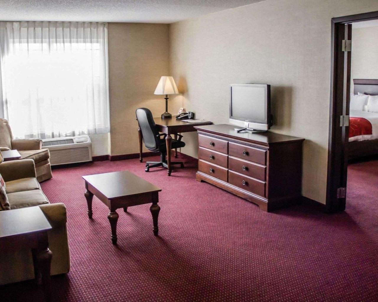 Comfort Suites Lake George - Queensbury Esterno foto
