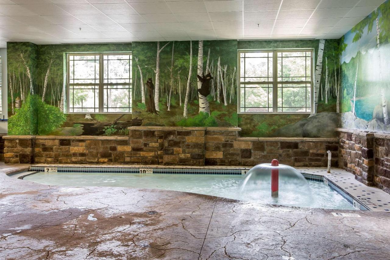 Comfort Suites Lake George - Queensbury Esterno foto