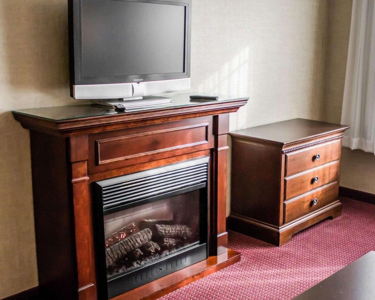 Comfort Suites Lake George - Queensbury Esterno foto